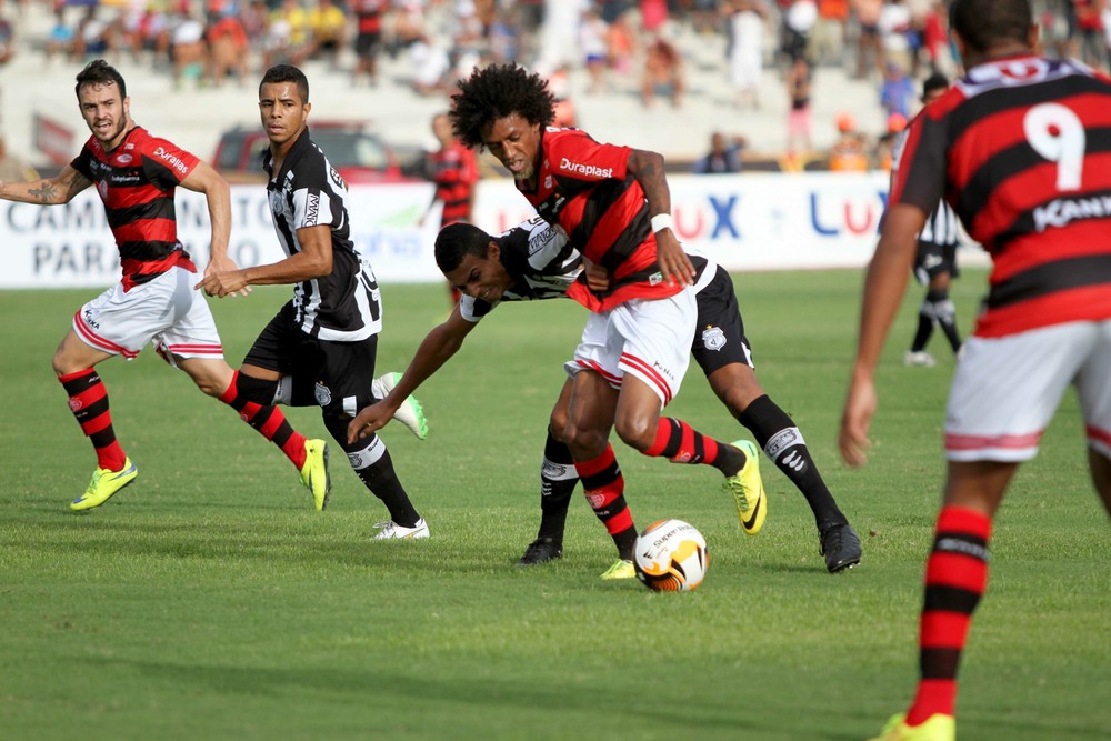 Ex-Inter e Santos, Roger Gaúcho vai defender o Altos em 2018